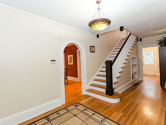 3rd image of 517 N Oak St