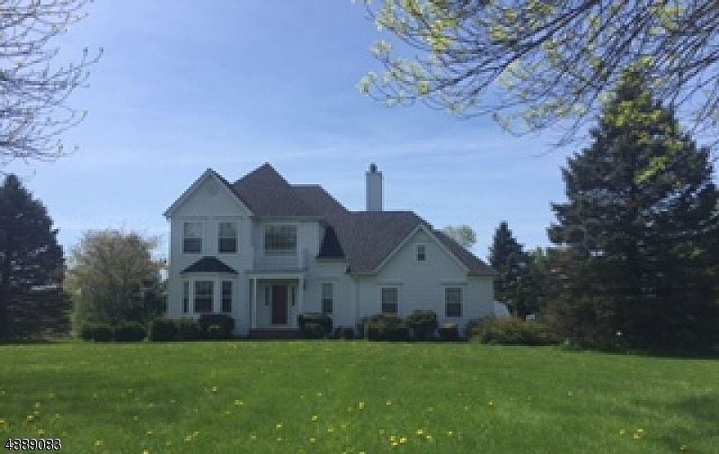 2nd image of 17 Jockey Hollow Rd