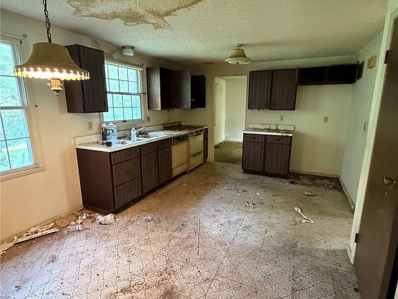2nd image of 5092 Rogers Rd