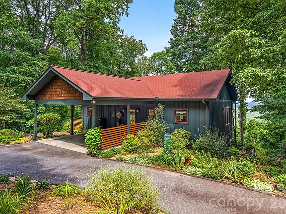 2nd image of 600 Tanglewood Ln