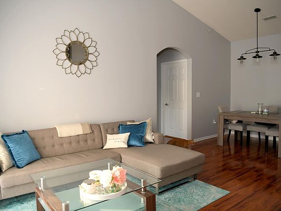5th image of 33 Kassebaum Ln