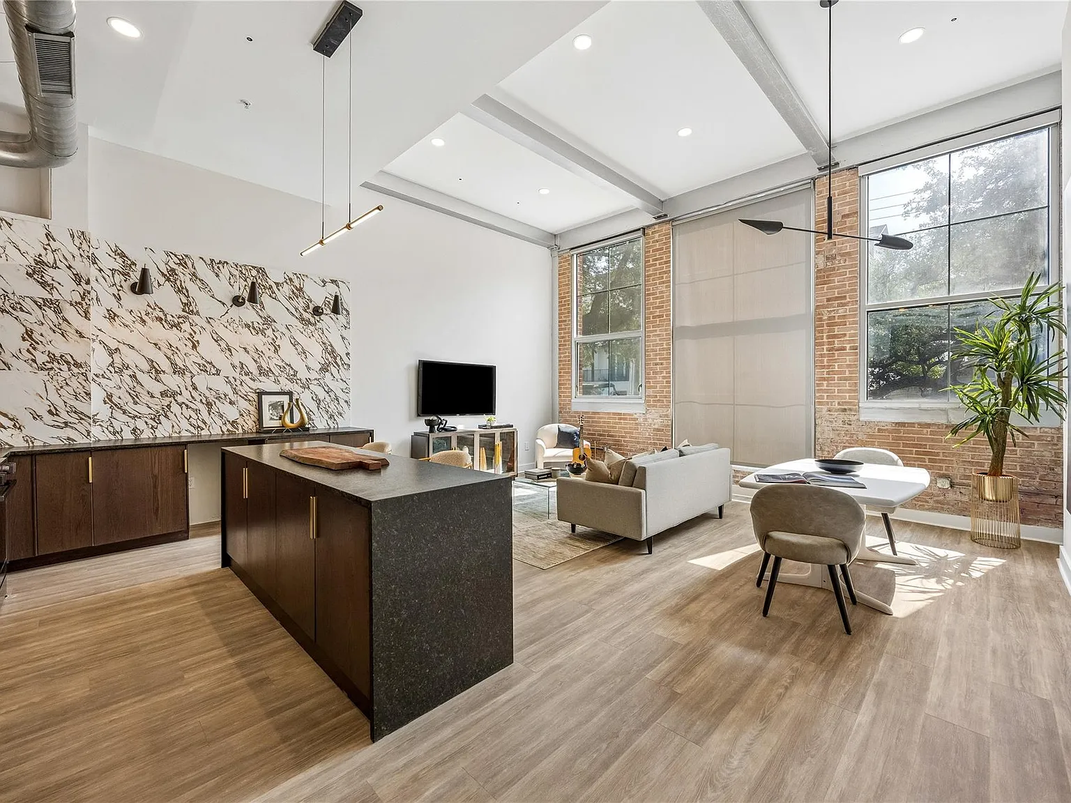 1312 Live Oak St — Photo 1