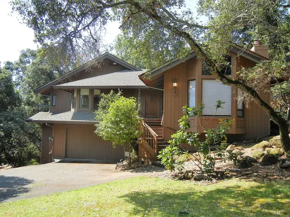 2584 Rim Rock Way, Santa Rosa, CA 95404