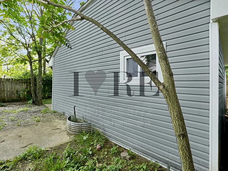 1555 Myrtle Ave — Photo 24