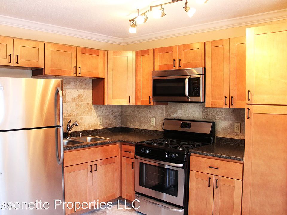 1st image of 116 N Winooski Ave APT 1