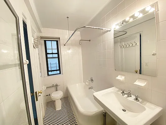 Rented by Rachel Realty | media 25