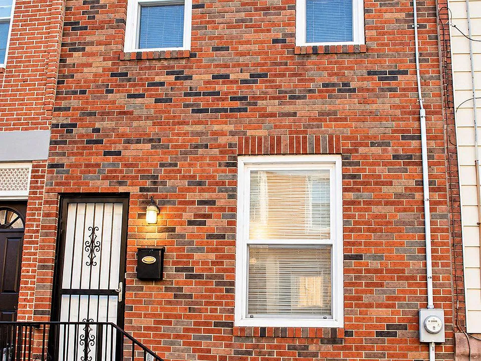 1542 S Hicks St