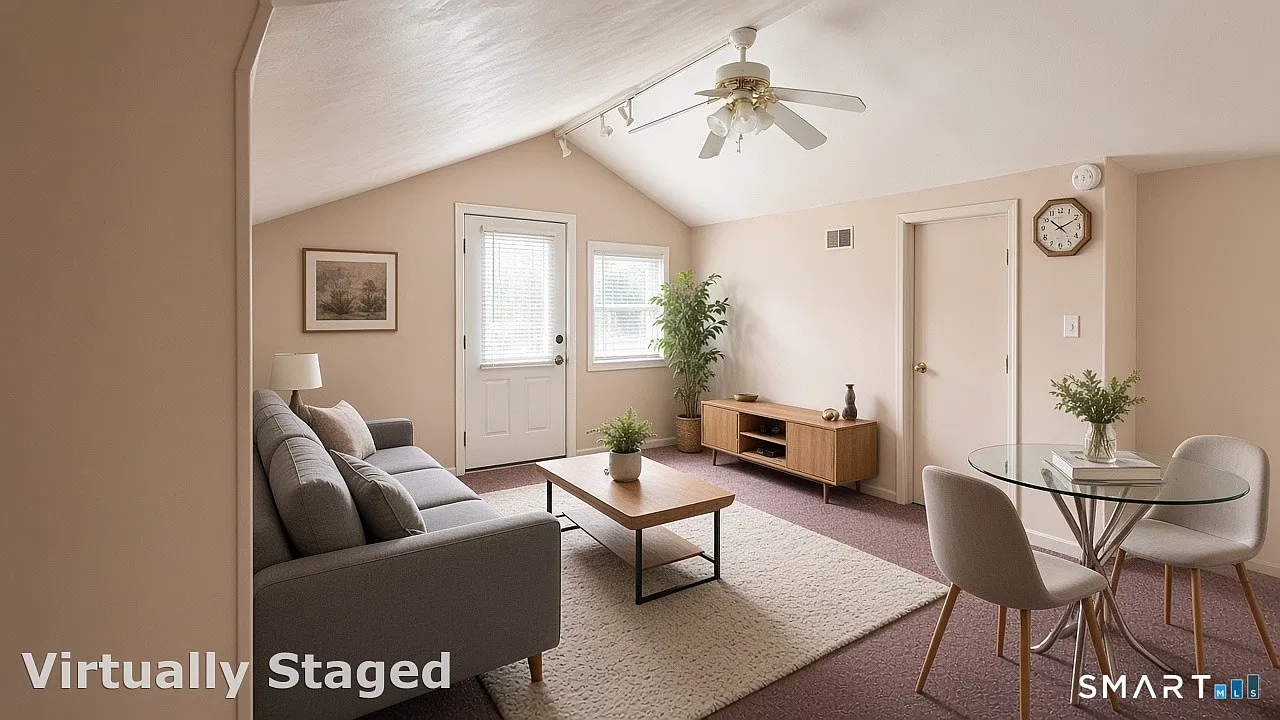 2 bed, 1.0 bath, 560 sqft, $1,700 — Photo 2