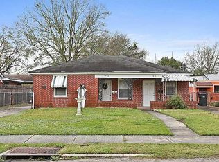 8422 Palm St, New Orleans, LA 70118