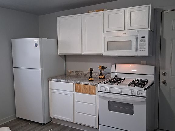 5th image of 1224 W 15th Ave Floor 2