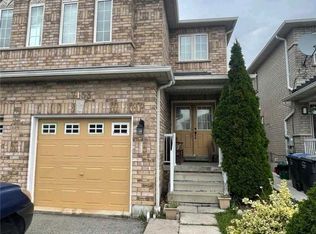 7153 Village Walk, Mississauga, ON L5W 1X2