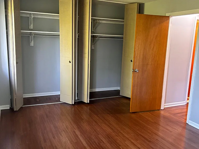 736 William St — Photo 10