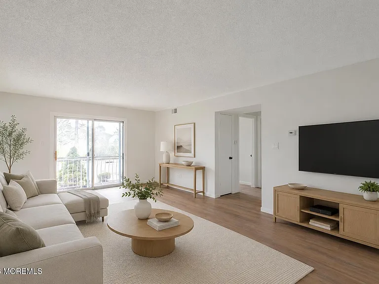 78 Diane Dr — Photo 5