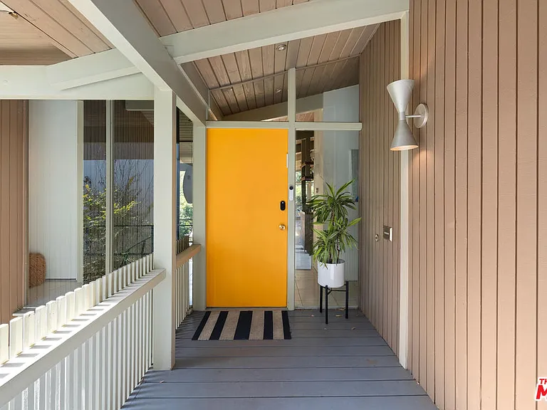 1513 Forest Knoll Dr — Photo 19