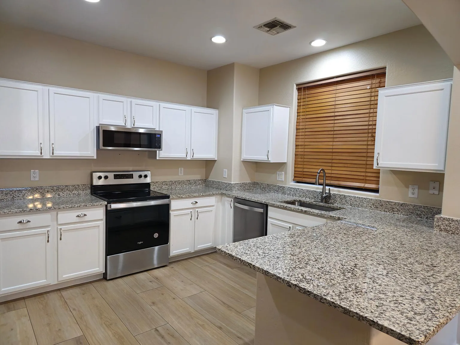 2407 W Jake Hvn — Photo 1