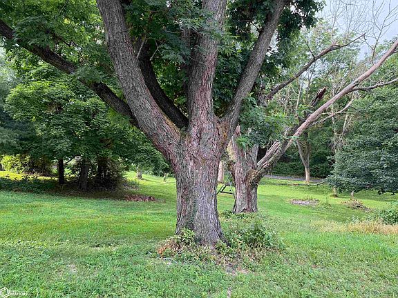 5th image of 4 Hickory Ln