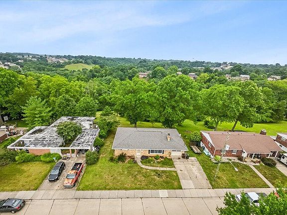 2nd image of 23 Sheridan Dr