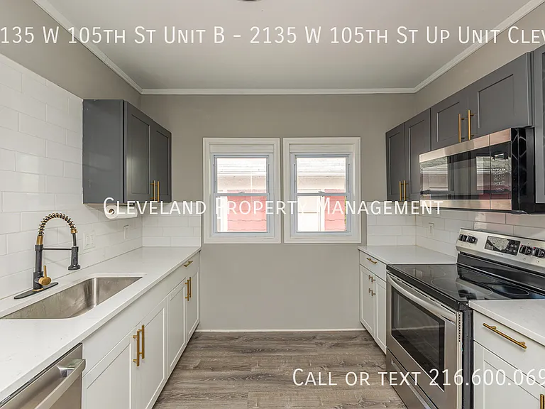 2135 W 105th St #B — Photo 4