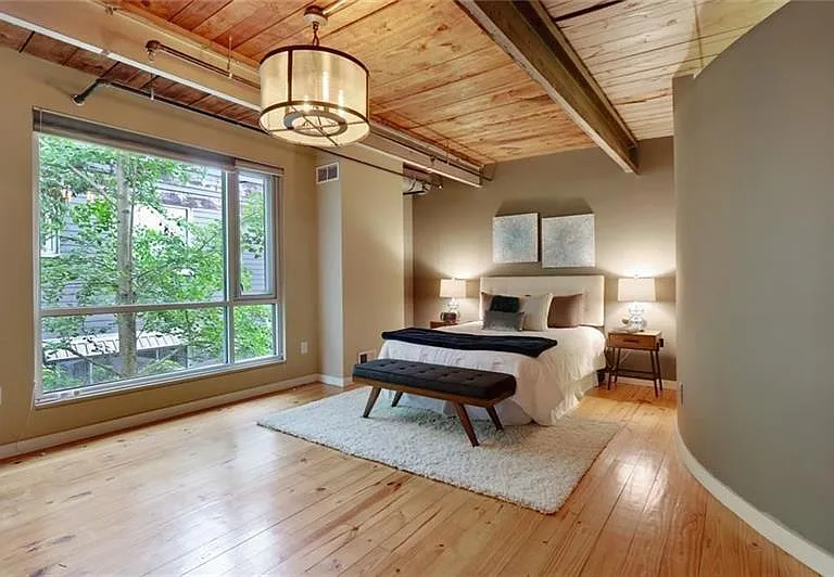 1661 La France St NE #225 — Photo 12