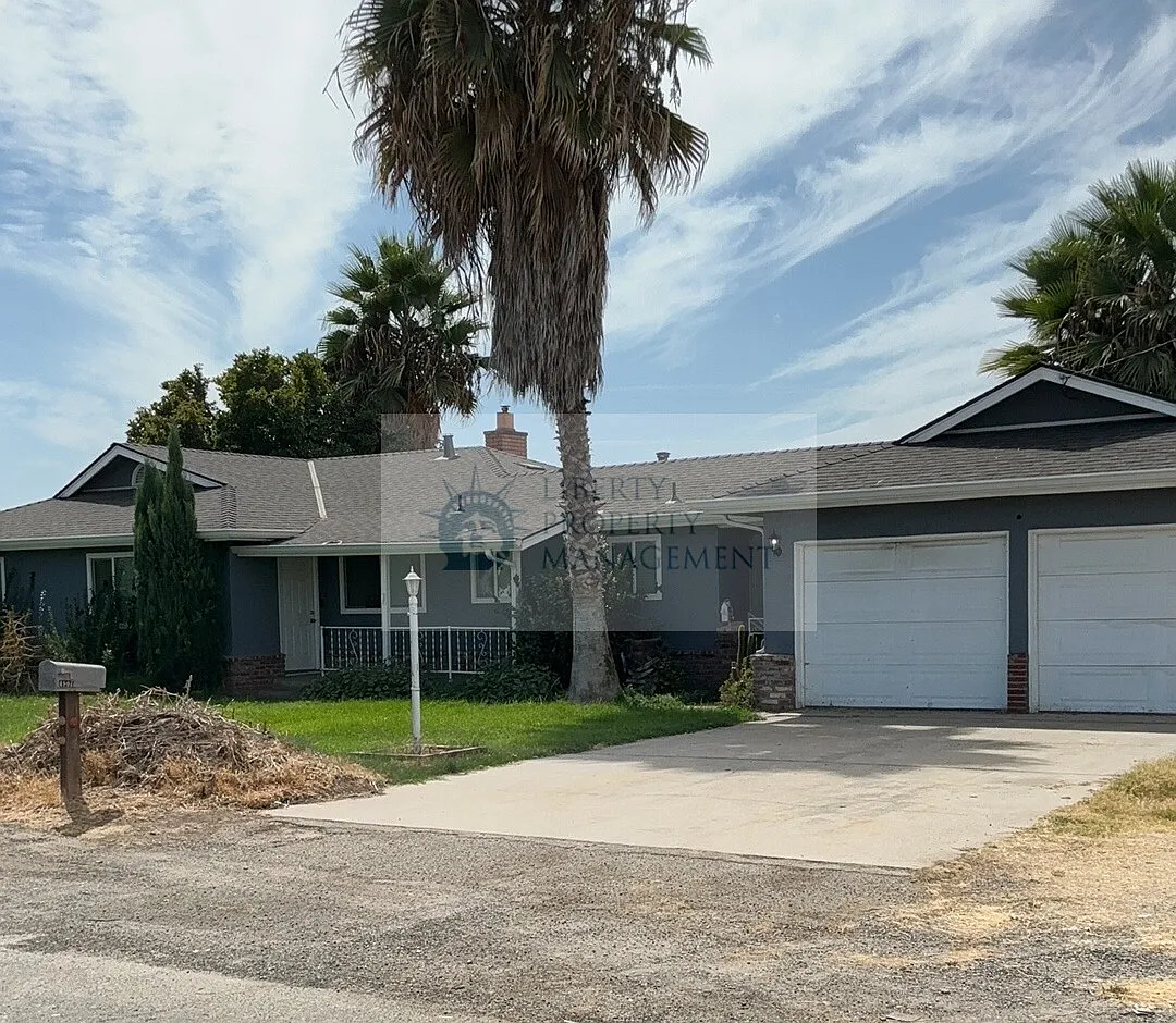 3 bed, 1519 sqft, $2,495 — Photo 1