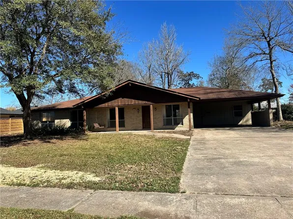 206 College Dr, Hammond, LA 70401
