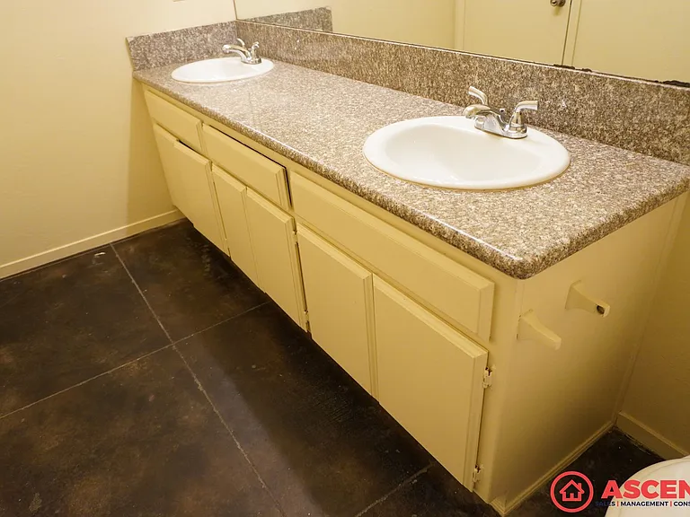 222 Harding Avenue — Photo 8