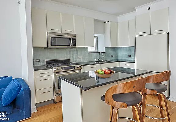 4th image of 11 E 29th St APT 10C
