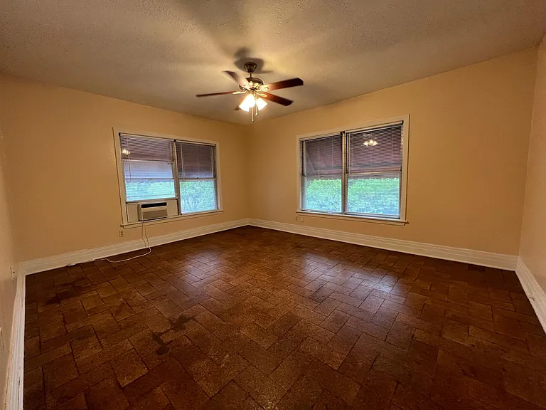 536 Fulton Ave — Photo 7