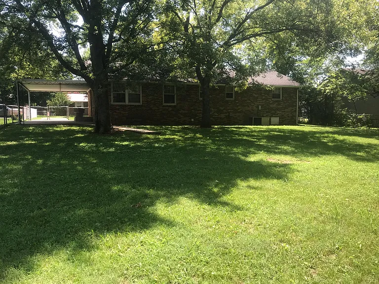 2110 Arrow Ct — Photo 15