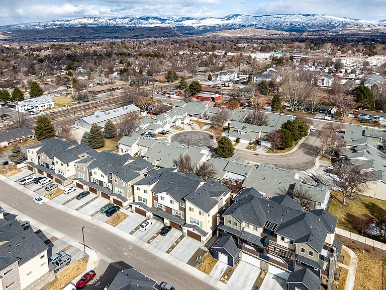 3032 N Network Ln — Photo 41