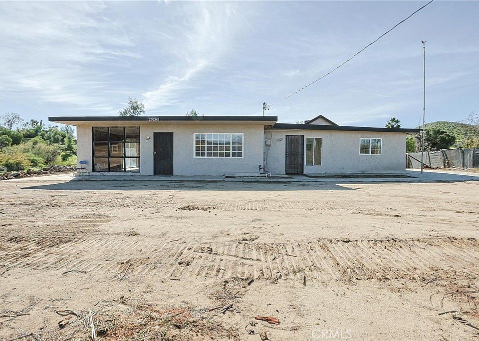1st image of 20263 Telford Ave