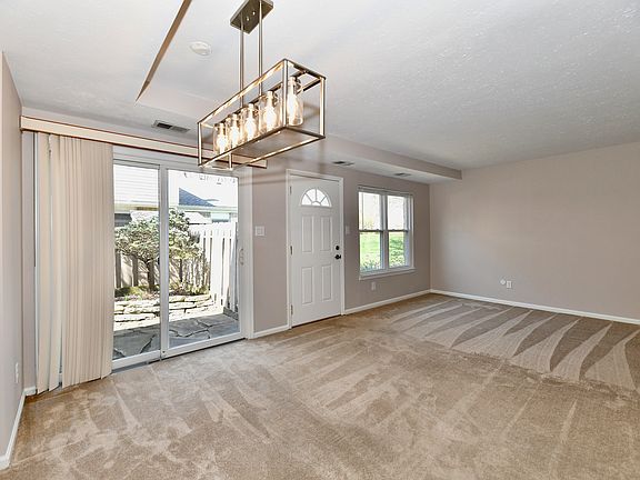4th image of 8286 Woodall Dr