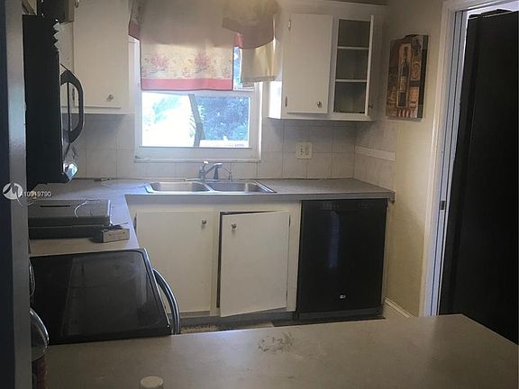 3rd image of 9461 Evergreen Pl APT 302