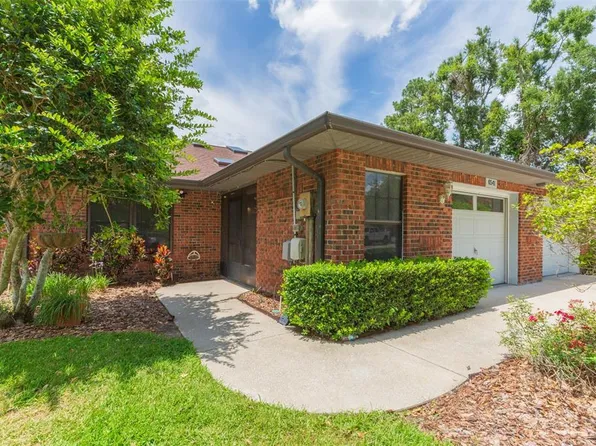 6541 Brentwood Dr, Zephyrhills, FL 33542