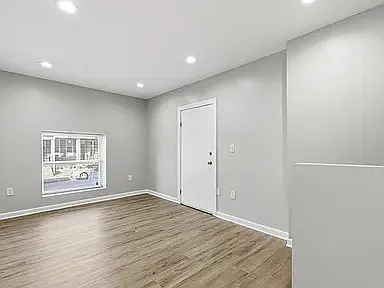 2429 Barclay St #1 — Photo 2