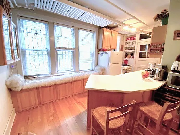 1 bed, $2,600 — Photo 4