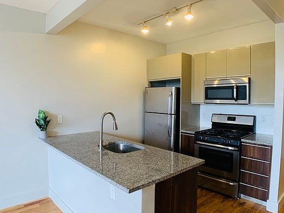 3rd image of 41 Kosciuszko St APT 304