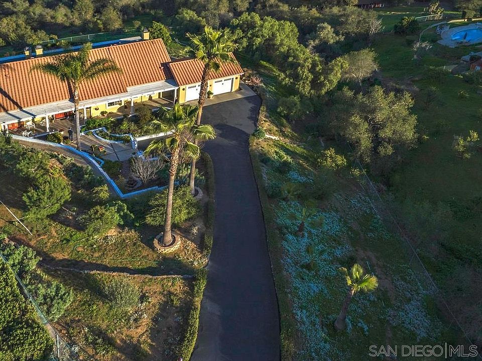 2nd image of 4220 Rancho Camino Norte