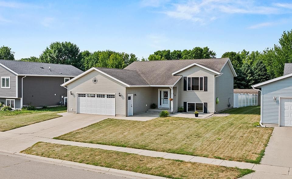 1st image of 513 Harriett Dr