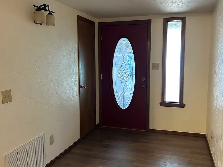 1311 Willow Brook St — Photo 5