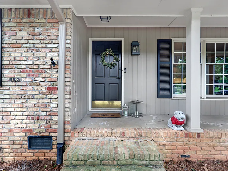 5790 Garber Dr — Photo 2