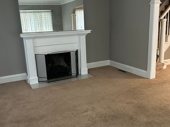 3rd image of 13473 Clifton Blvd