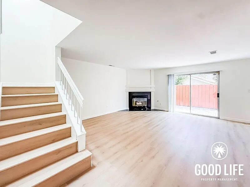 3 bed, 2.5 bath, 1523 sqft, $3,900 — Photo 4