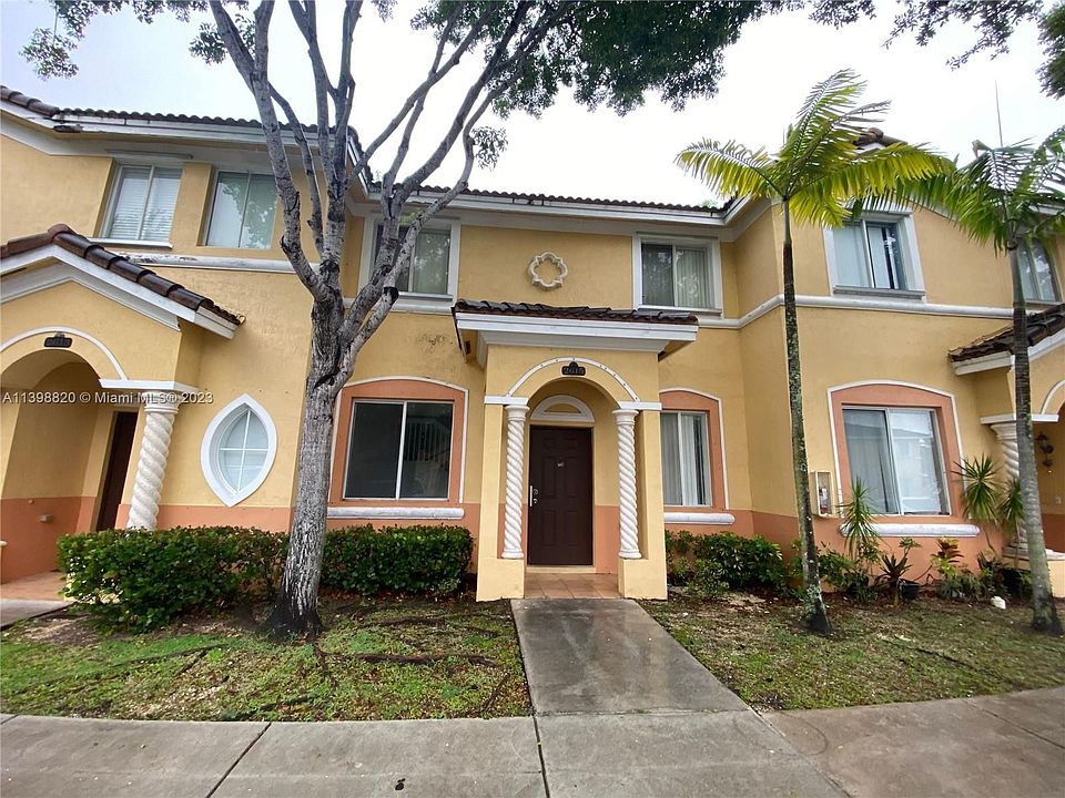 1st image of 2615 SE 15th Pl #190