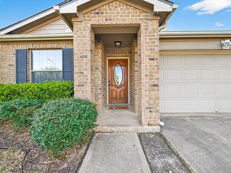2731 Roaring Oaks Ln — Photo 40