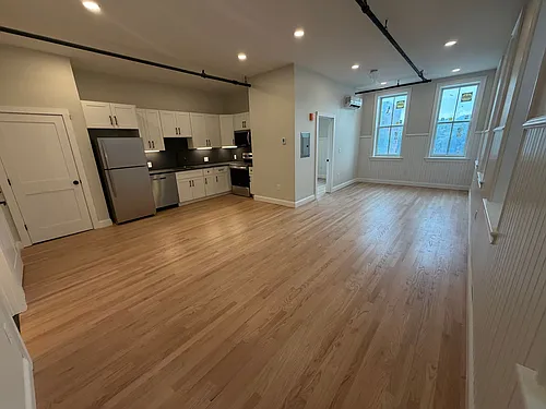 Floor plan 203
