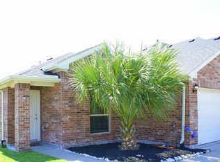 5046 Bay Ln, Bacliff, TX 77518