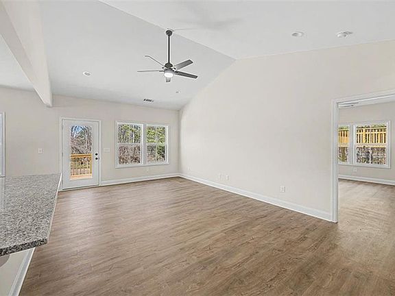 5th image of 44 Dogwood St NE