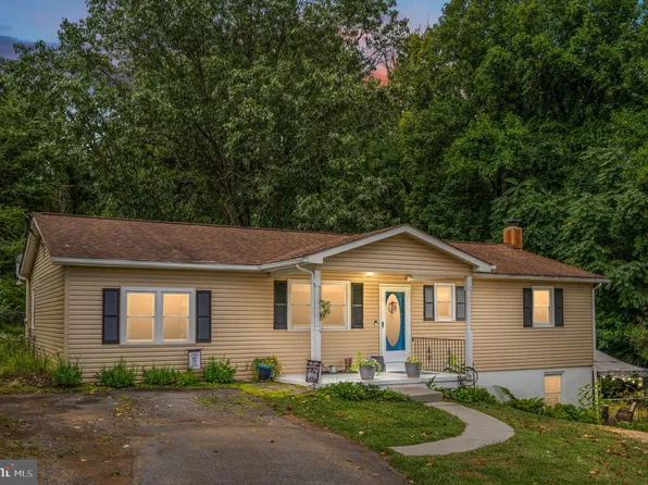 110 Rollason Dr, Front Royal, VA 22630