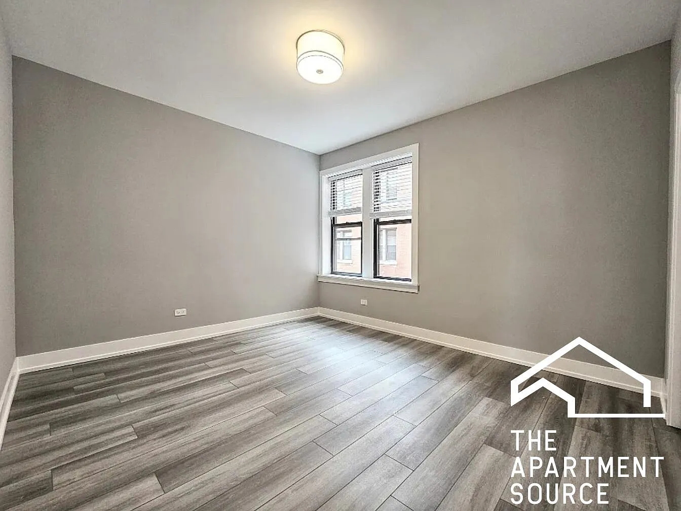 2 bed, 1000 sqft, $2,995 — Photo 2